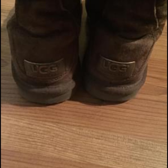 Size 5 ladies brown Ugg boots - Picture 2 of 3